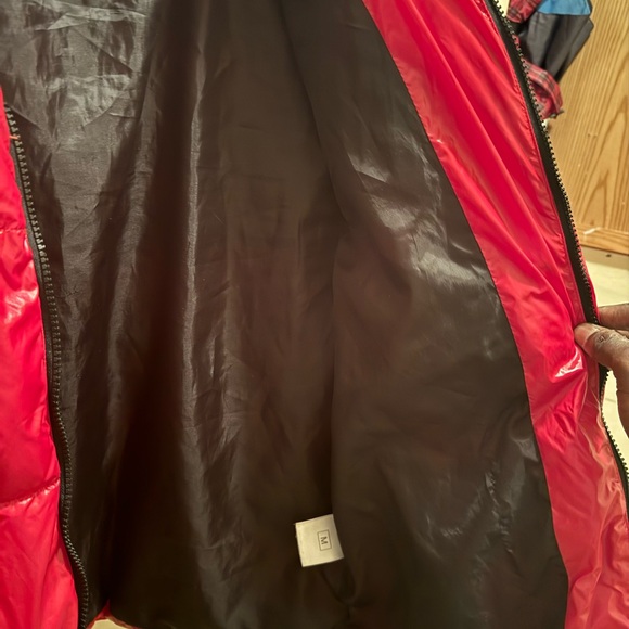 Fashion nova men red puffer jacket - Picture 4 of 7